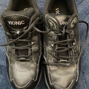 Vionic Walker Men’s Black Sneakers Size 9.5